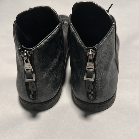 Louis Vuitton Mens Monogram Sneakers Size 10 - Picture 4 of 6